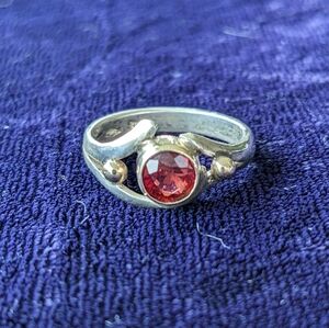 New 9K Gold And 925 Sterling Two Tone Ring With Natural Red Garnet Gemstone